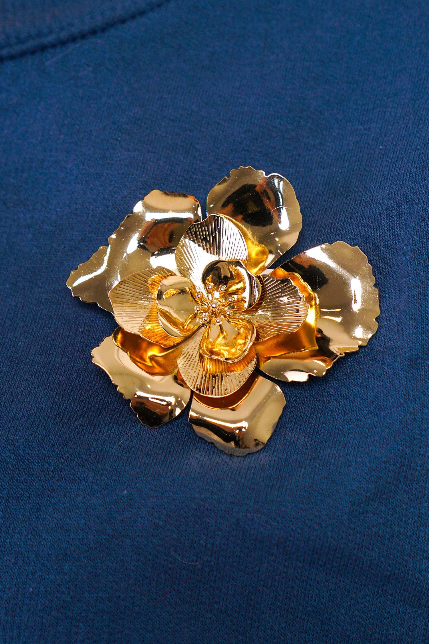 DCD BROUCHES Fashion Gold Metal Three-dimensional Flower Brooch