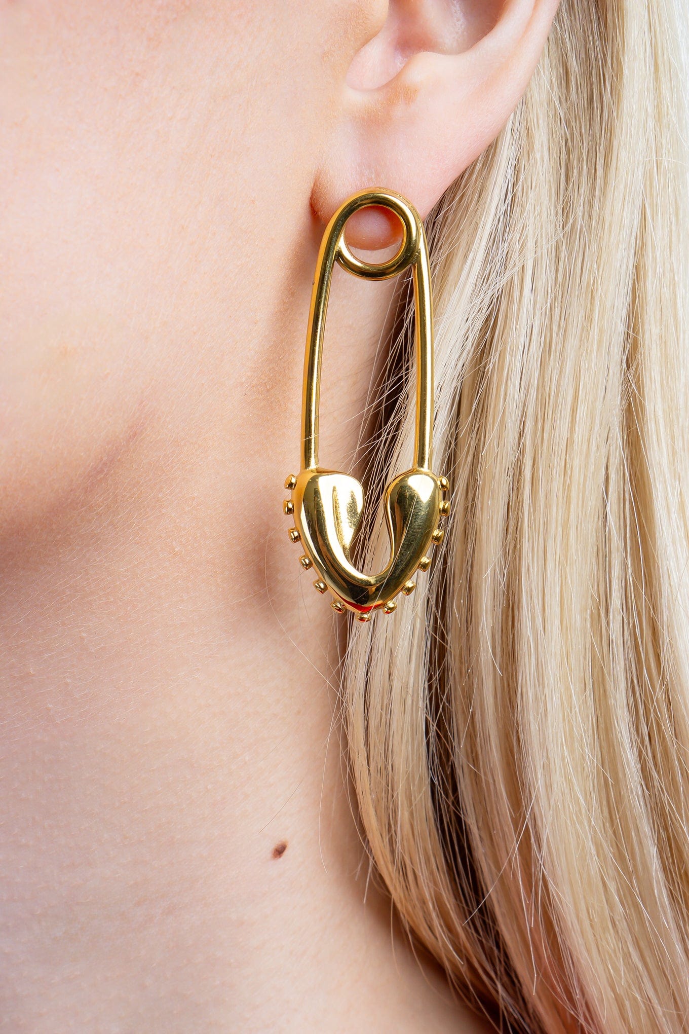 DCD EARRINGS Gold Heart Pin Earrings