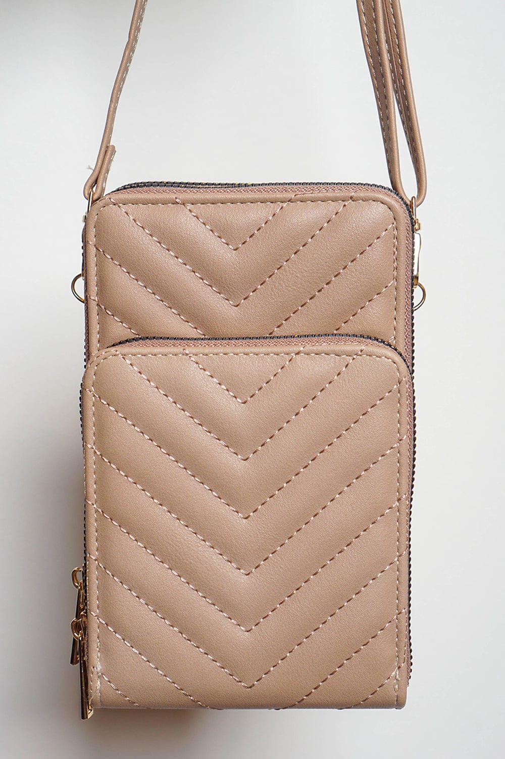 Chloe “C” Clutch With Chain- Delicate Pink